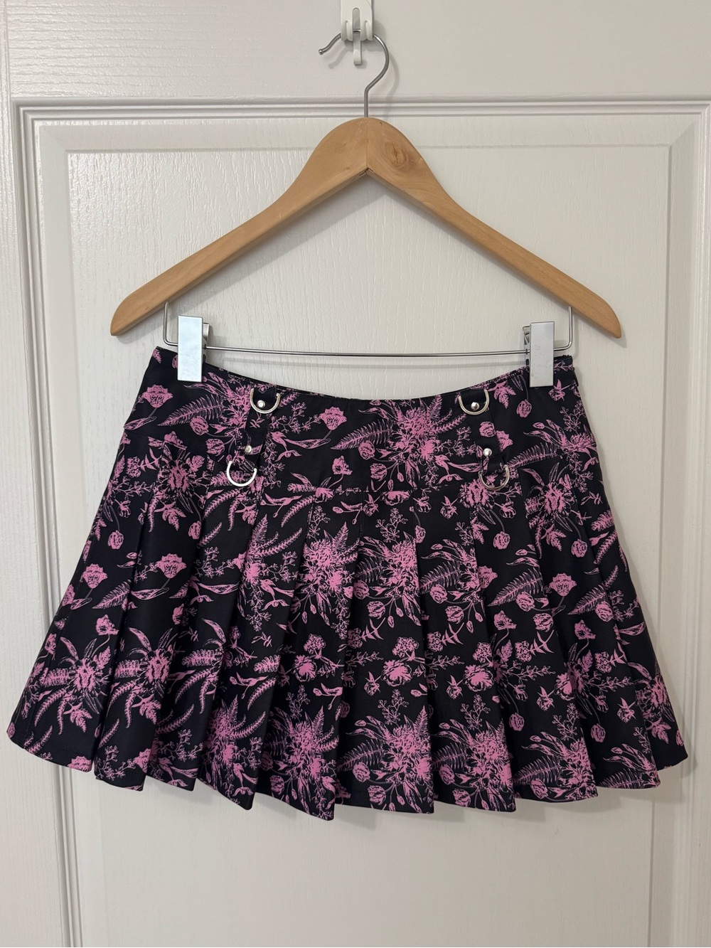 Tiger Mist Pleated Mini Skirt
